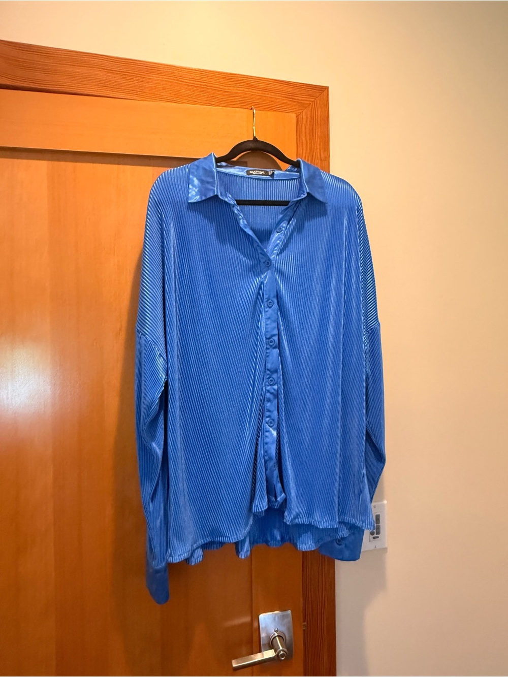 Nasty Gal Women’s Blue Pleated Button-Up Shirt&pants Set